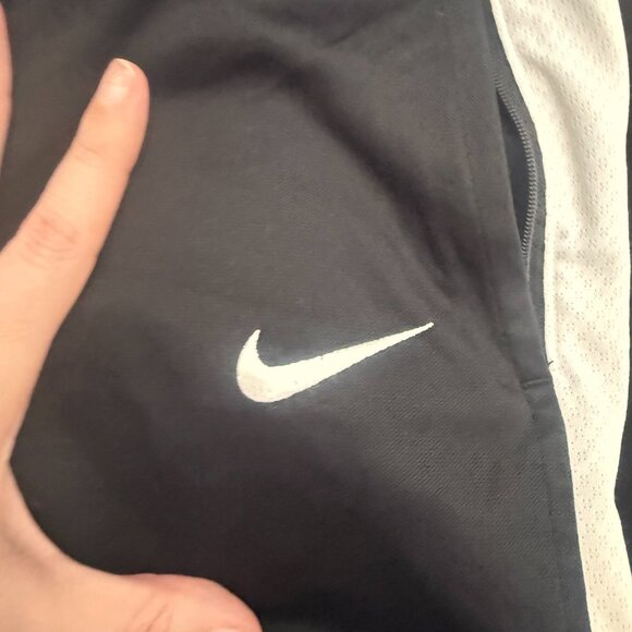 Black & White Activewear Bundle | Nike, New Balance, Shein | M/L - Picture 9 of 10